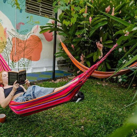 La Palmera Hostel Кали Екстериор снимка