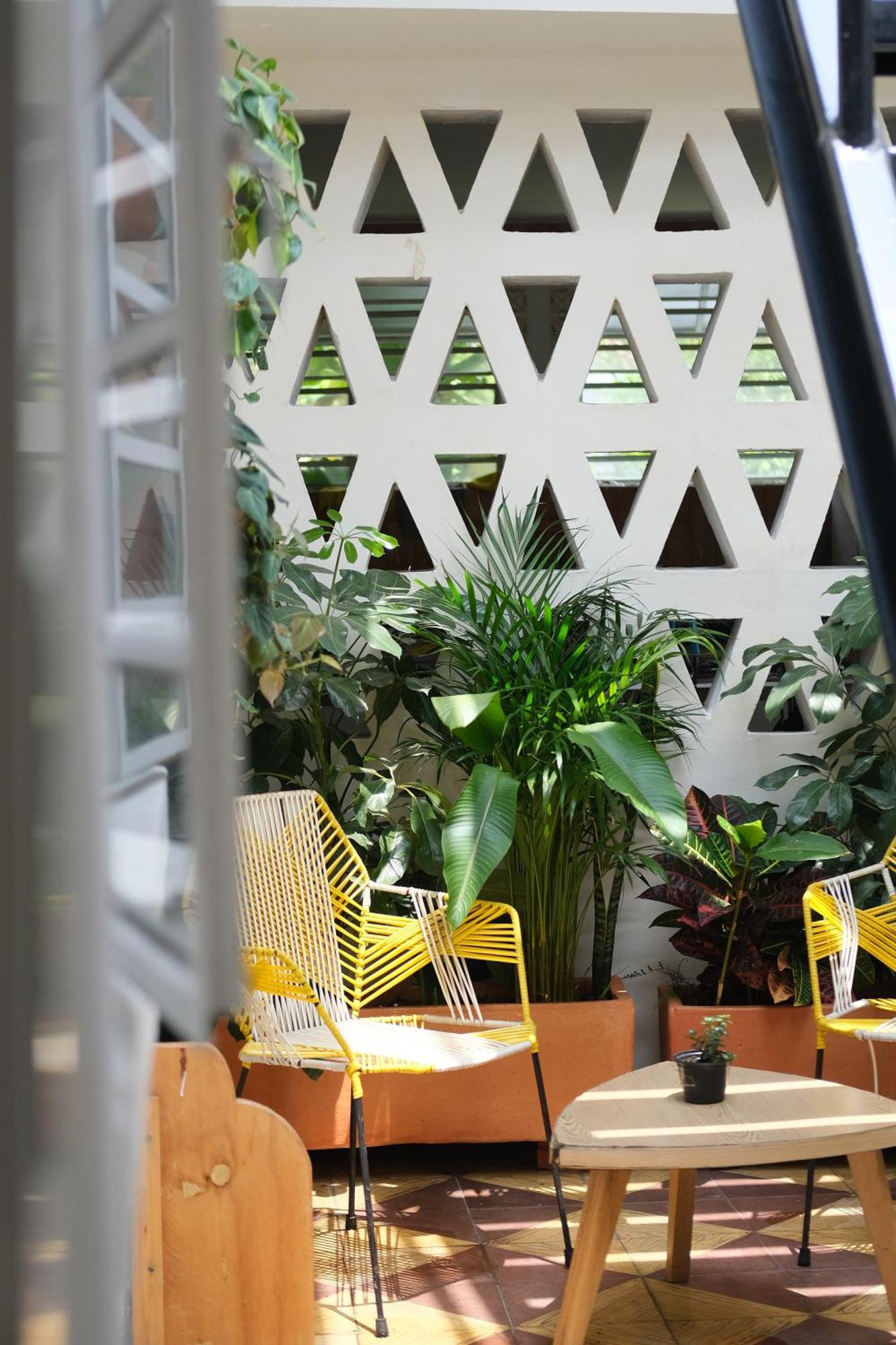 La Palmera Hostel Кали Екстериор снимка